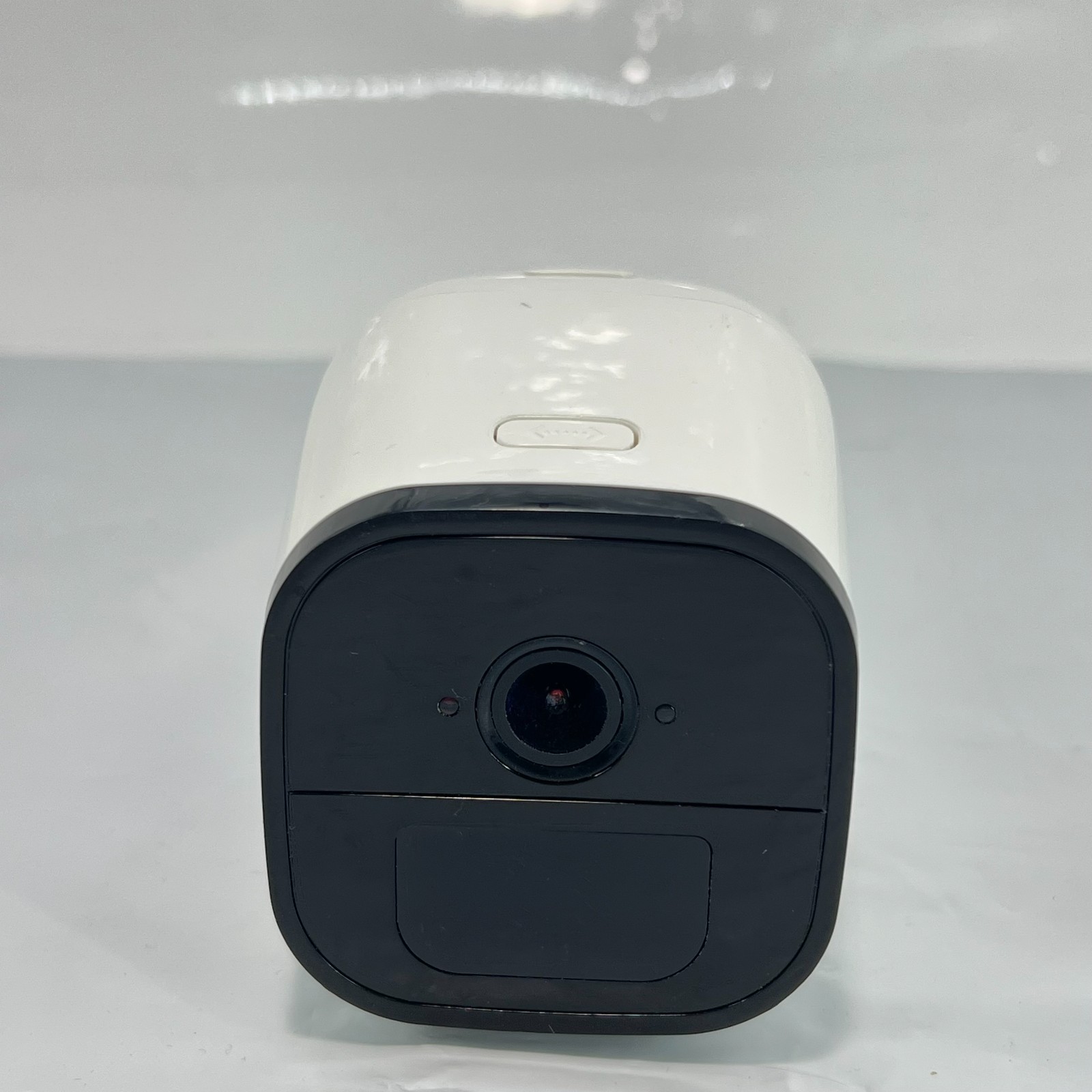 Netgear Arlo Pro 2 VMC4030P Wireless Security Cameras W Base Station VMB4000 x6