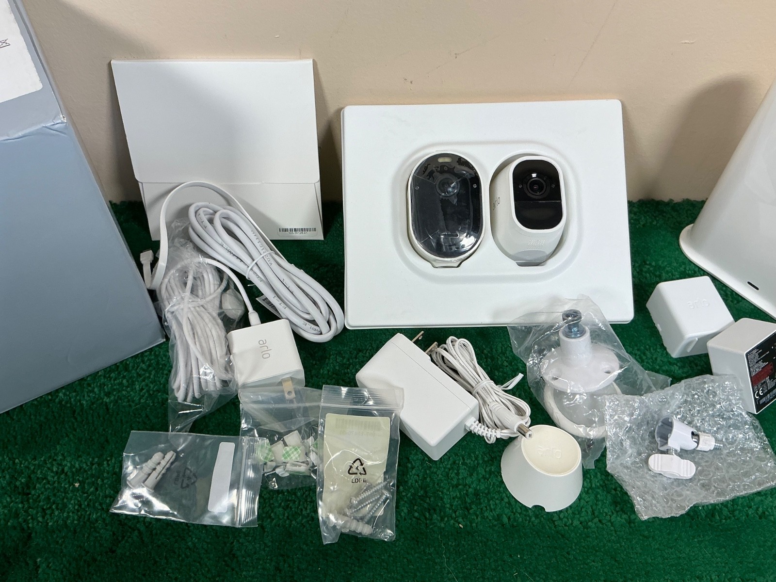 Arlo Pro 3 Wireless 2 Camera System 2K HDR 2 Way Audio Indoor/Outdoor – White