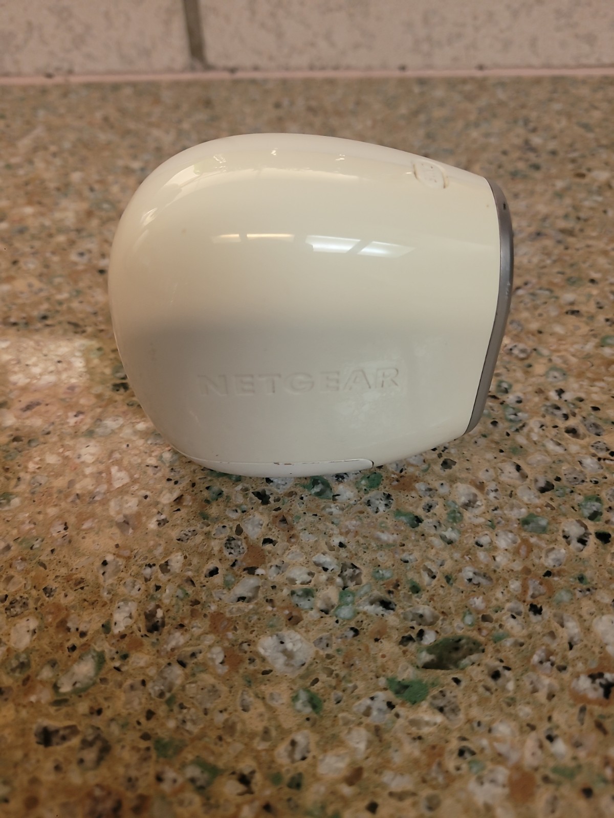 Arlo Single Wireless Indoor/Outdoor Security Cam VMC3030 *CAMERA ONLY* Tested