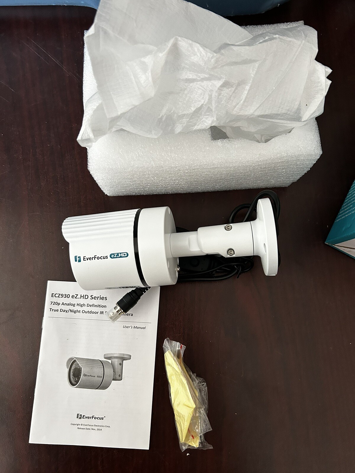 EverFocus – High Res. – Weather Resistant – IR Bullet Camera – ECZ 930. Analog