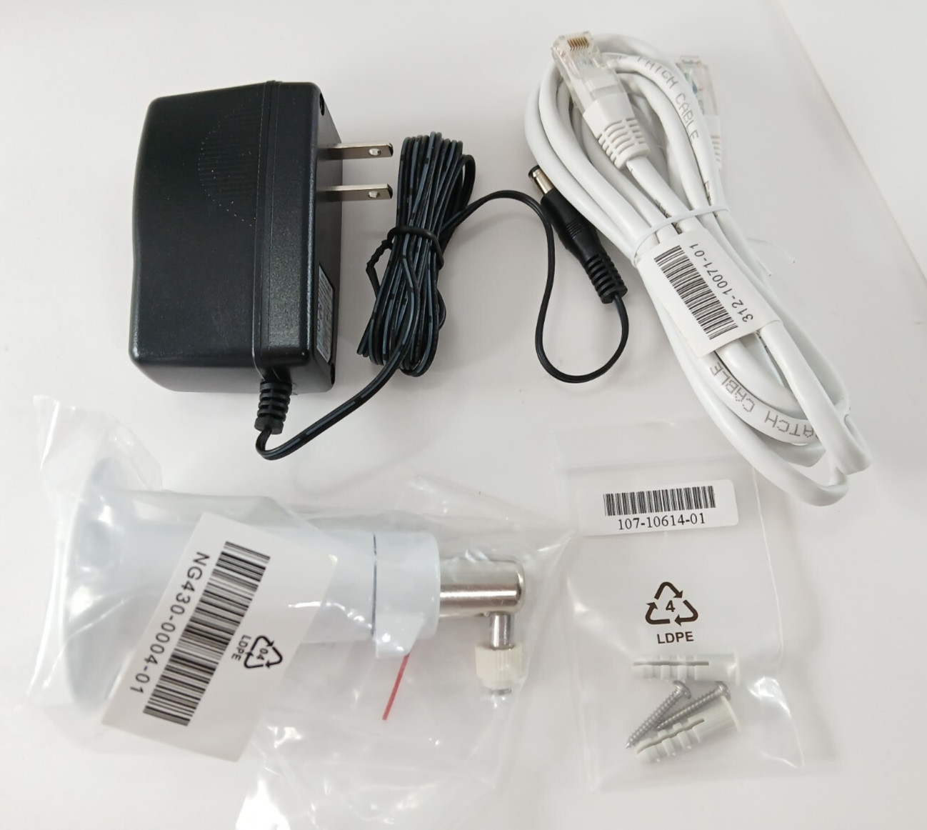 Netgear ARLO Wireless HD Smart Security System With (3) Cameras VMS3430 New!