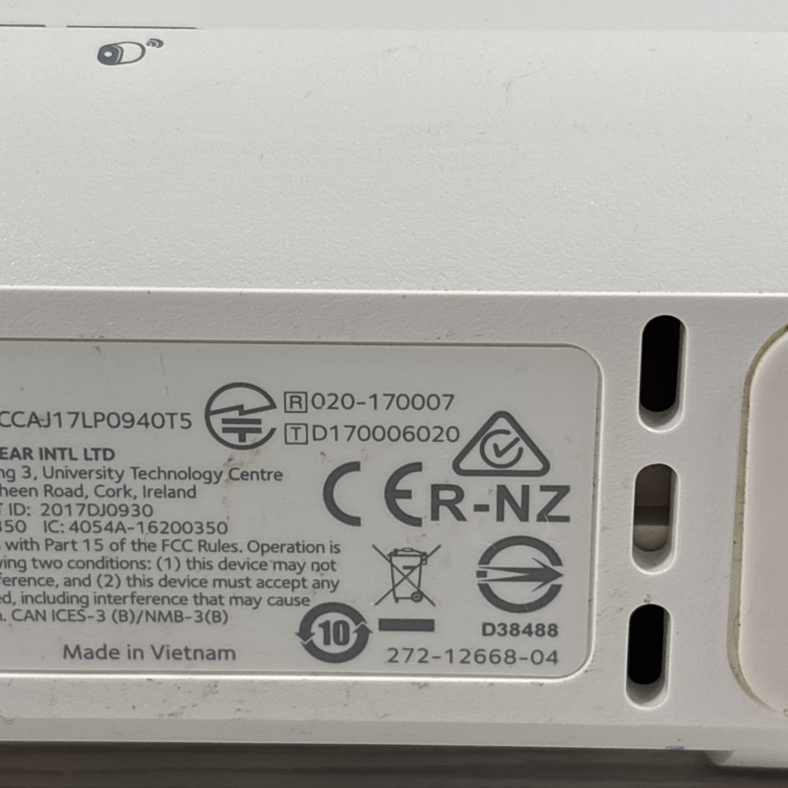 NetGear Arlo Pro VMB4000 Wireless Security Base Station w/ AC Adapter