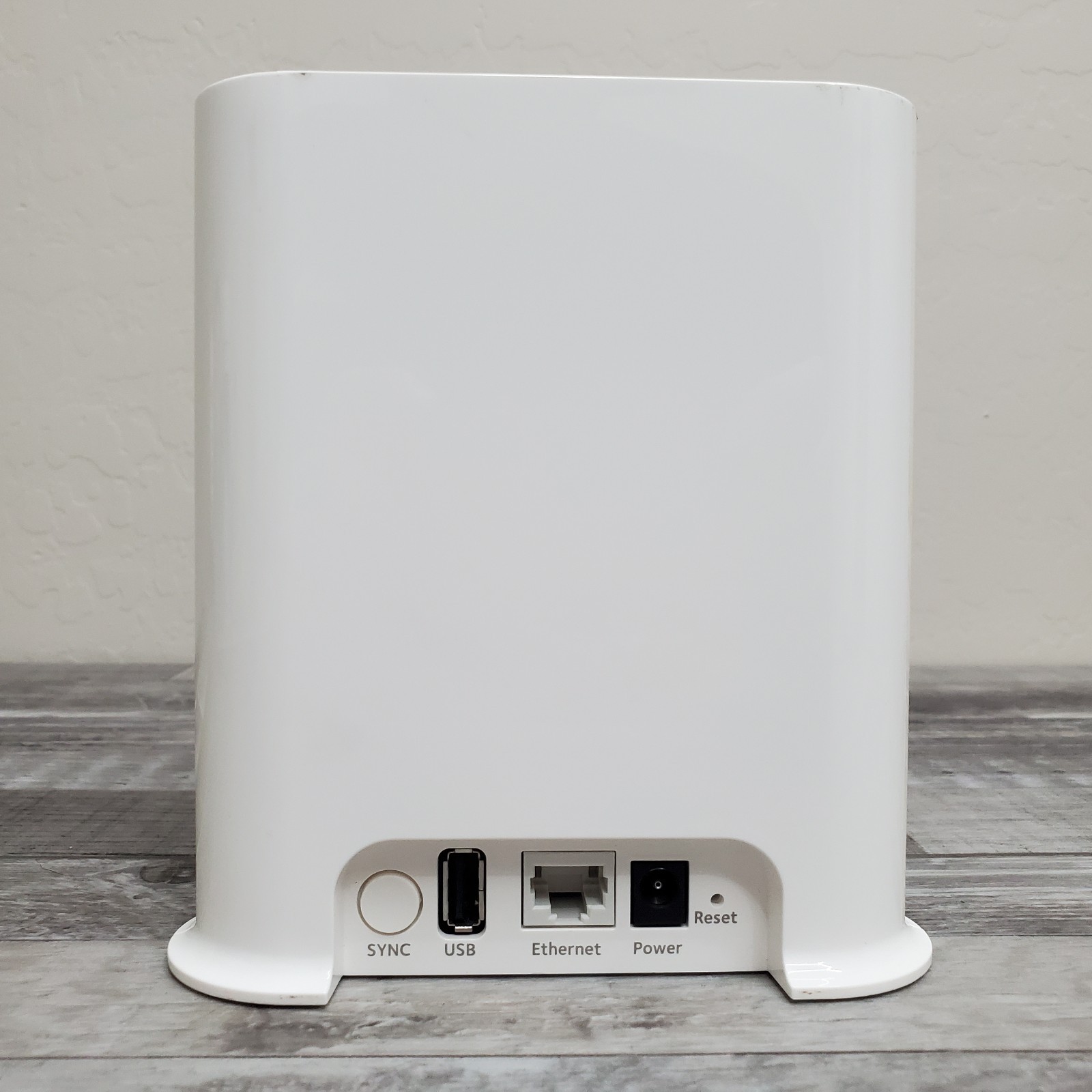 Arlo Ultra VMB4540 Smart Hub Base Station (No Cameras No Cables)