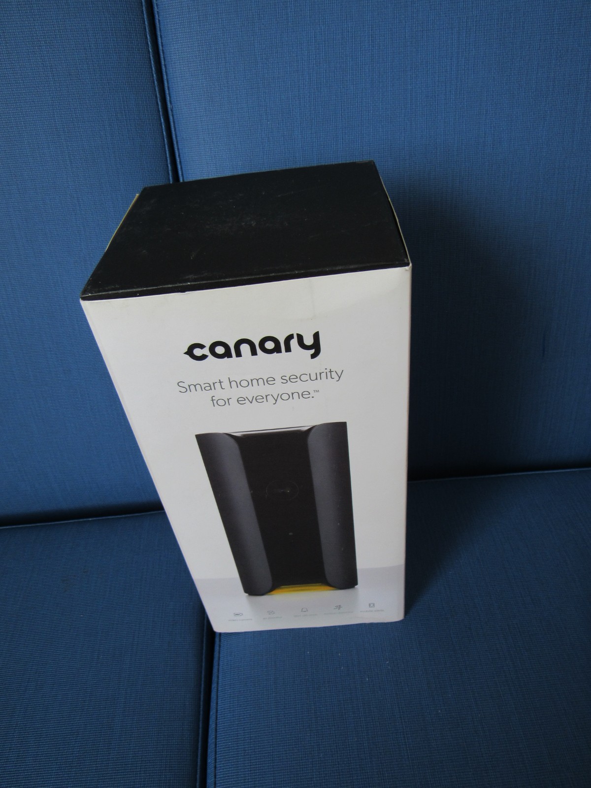 Canary All-in-One Home Security Device – Black