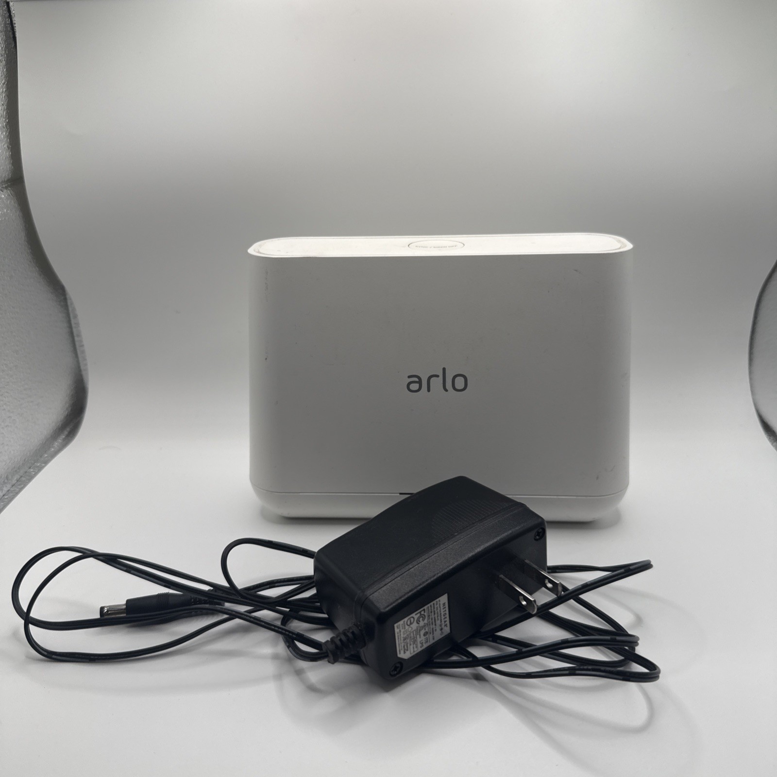 Netgear Arlo Pro Wireless Security Base Station VMB4000 Pre-owned