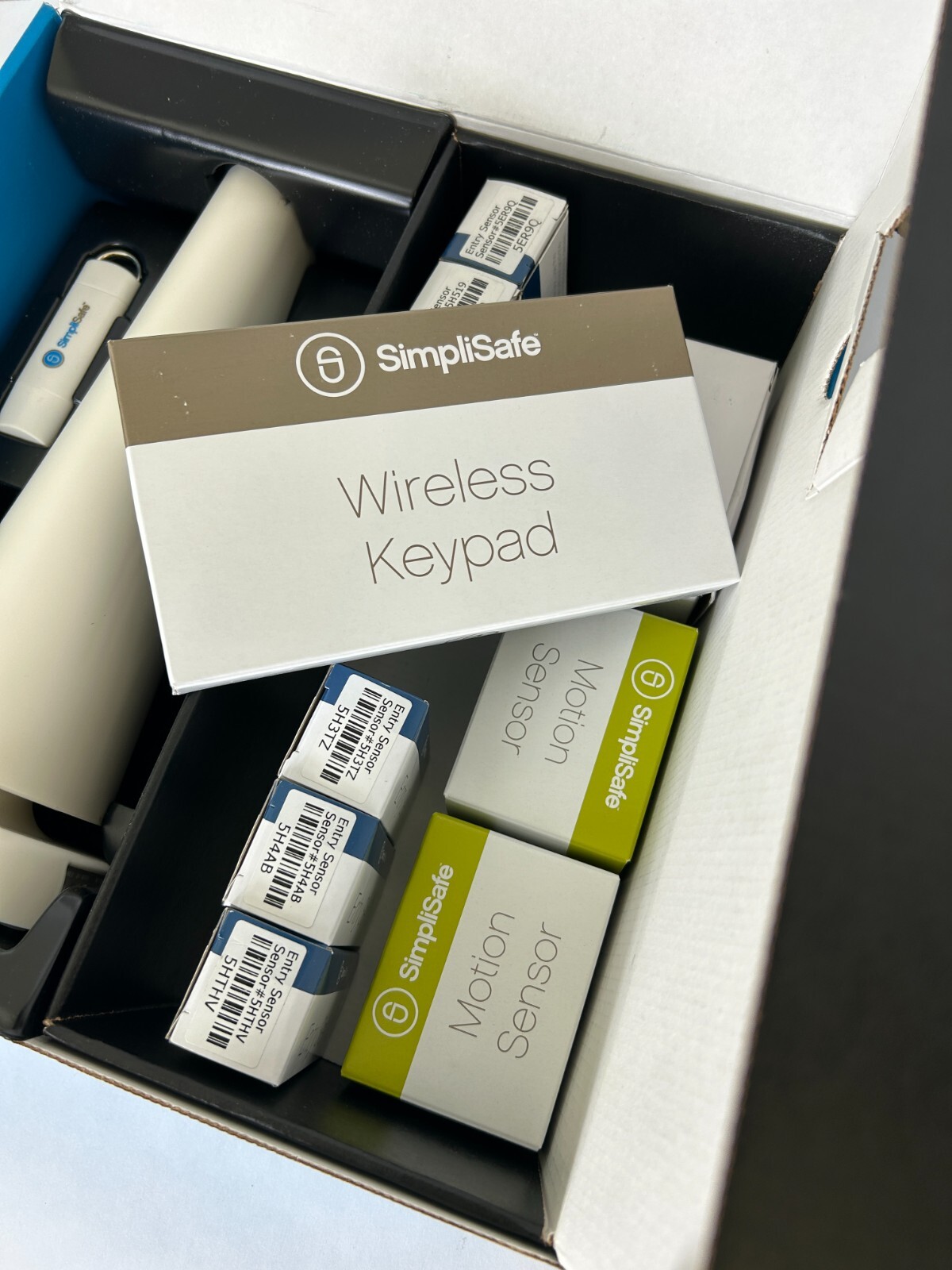 SimpliSafe DIY Home Security Kit