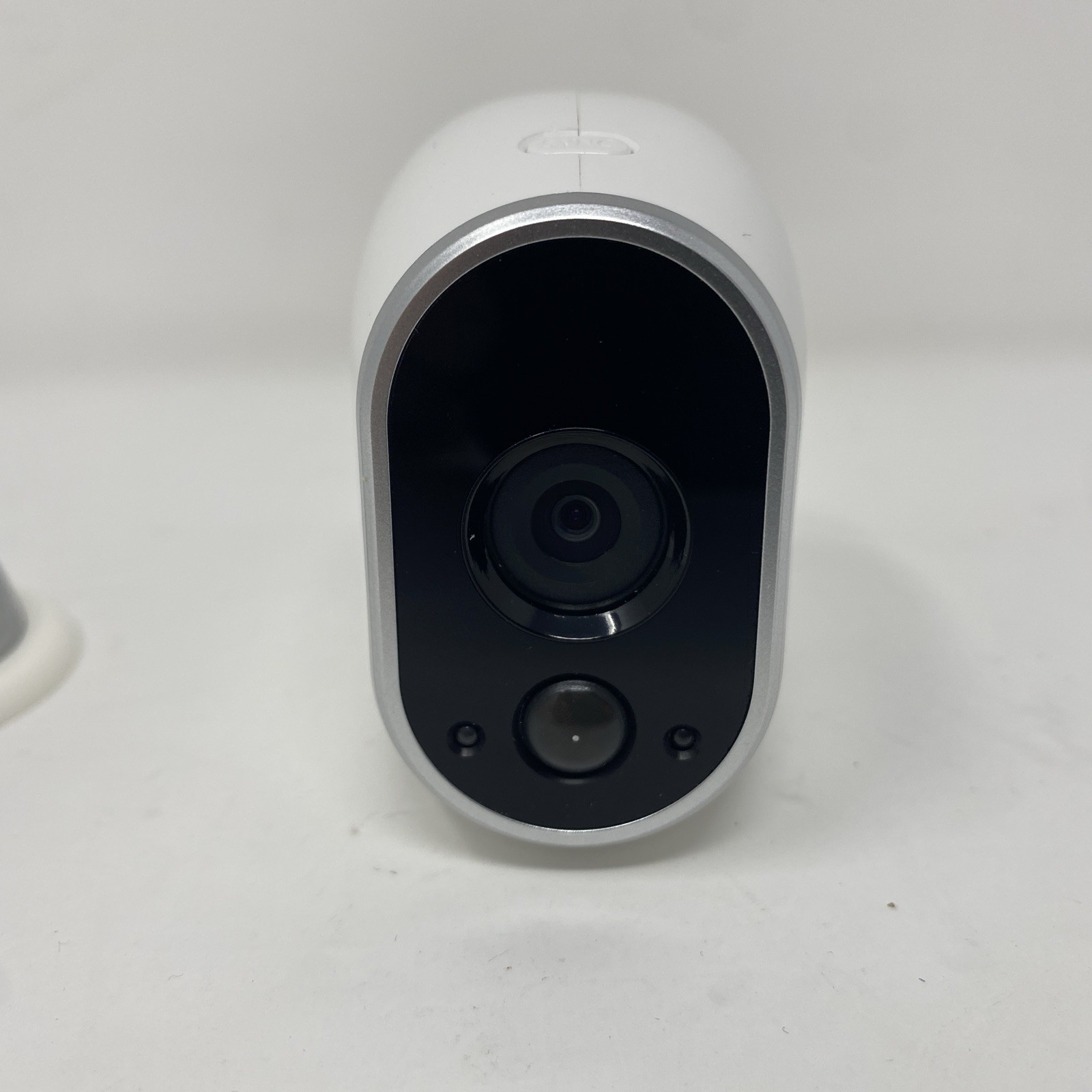 Arlo VMC3030 HD Wireless Add-On Security Camera Night Vision Outdoor/Indoor -01