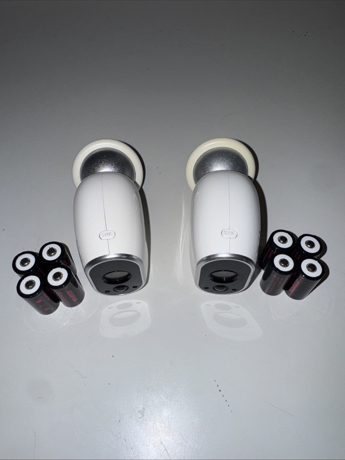 Arlo 1st Gen Wireless Security Camera System With Batteries 2Pc