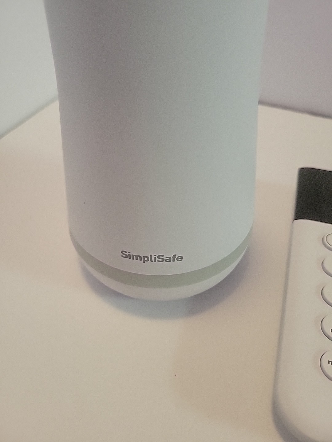 SimpliSafe Home Security System Base Station SSBS3 W Keypad SSKP3 Tested Working
