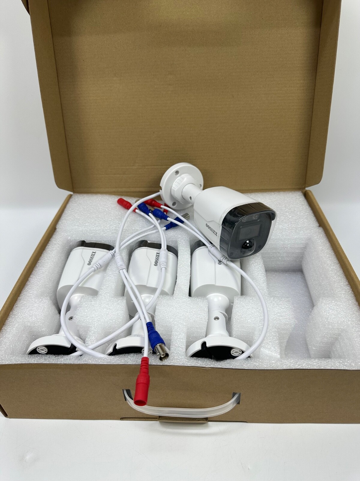OOSSXX 4 CAMERA / 1 DVR – CCTV – OUTDOOR SECURITY CAMERA SYSTEM – w/3000gb HD