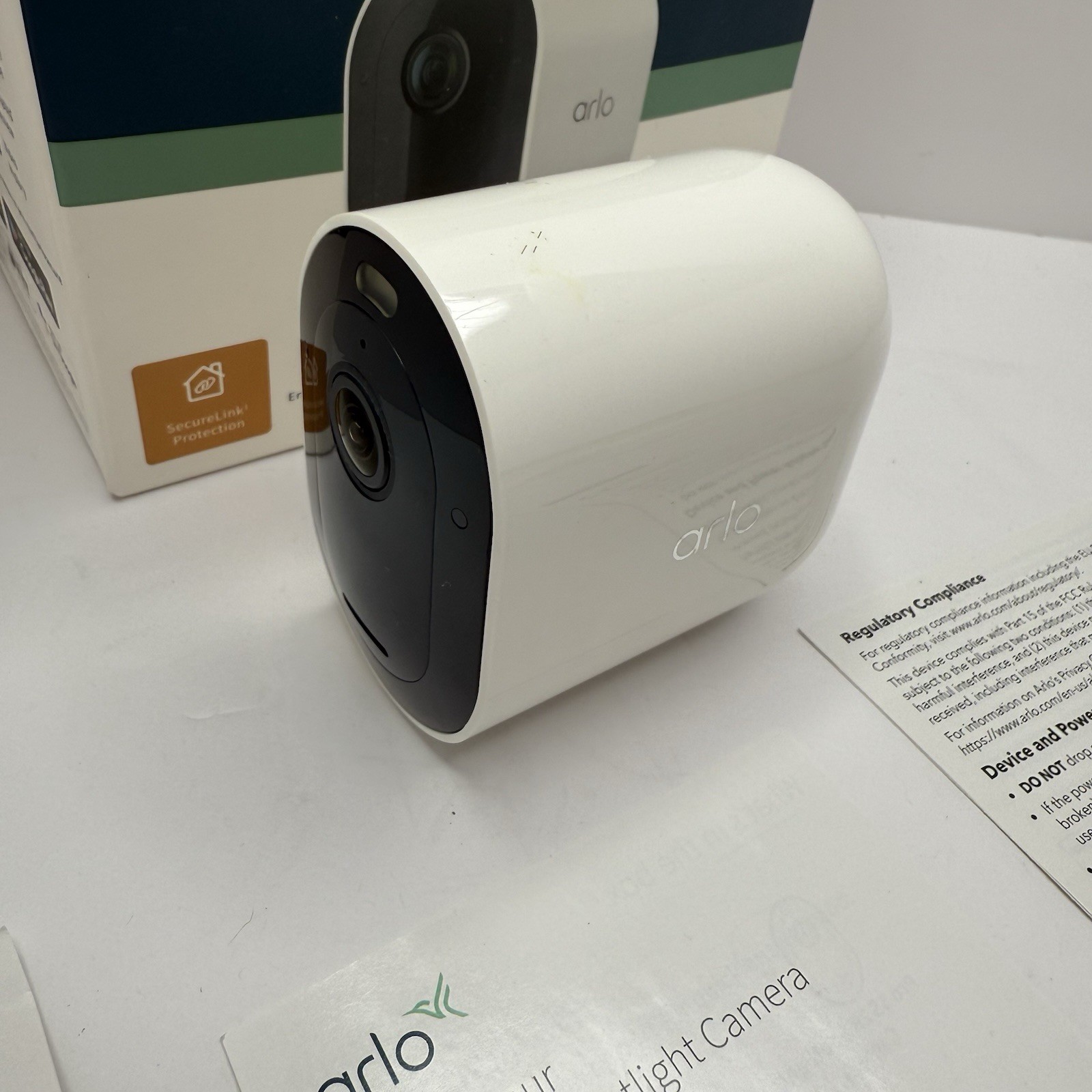 Arlo VMC3030 8 Cameras Plus 1 Arlo Pro 5s 2K Base Station 36 Batteries and Signs