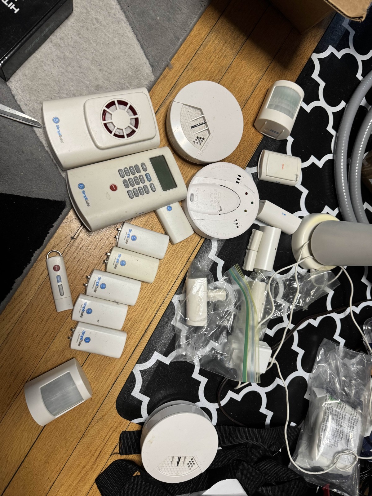 used SimpliSafe 1st Generation Original Security System Mixed Lot