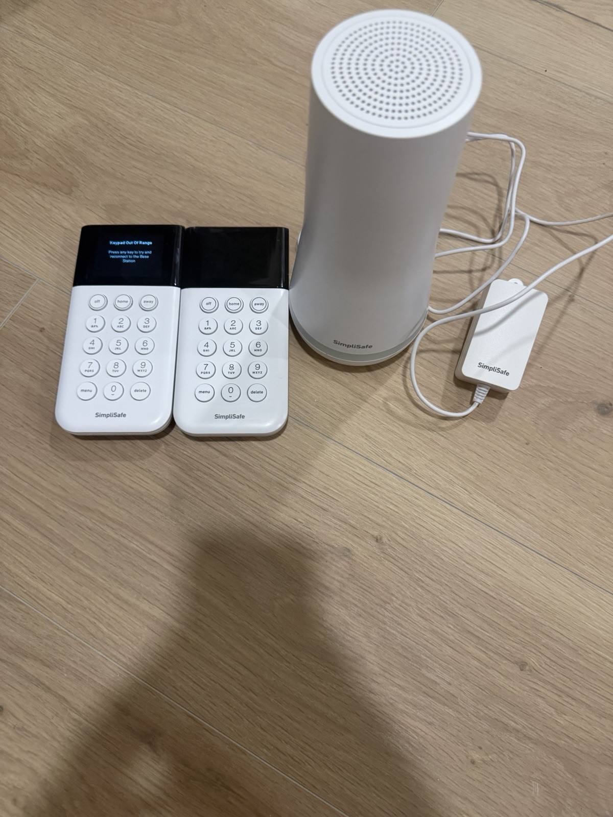 SimpliSafe Base Station And 2 Keypads