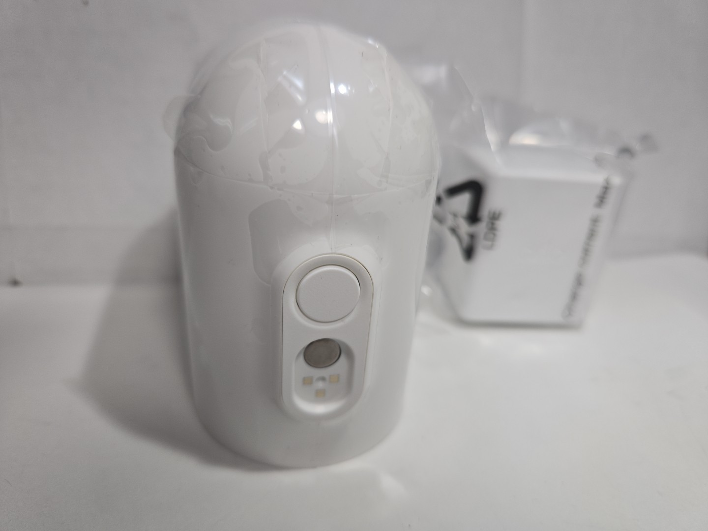 New Arlo Security Camera Housing for Pro3/4/5s/Ultra and a New Battery A-4
