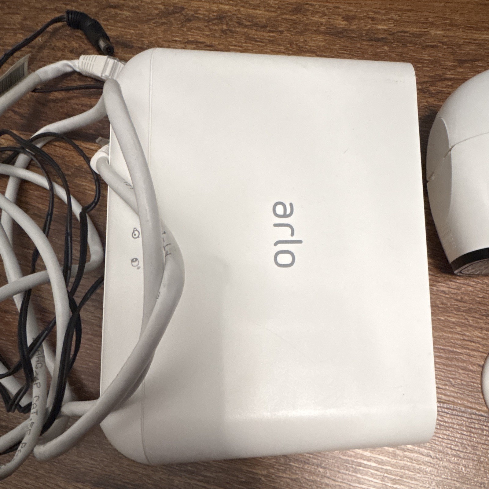 Arlo VMB4000 Base Station System w/ 1 Camera 1080p Night Vision Alexa White