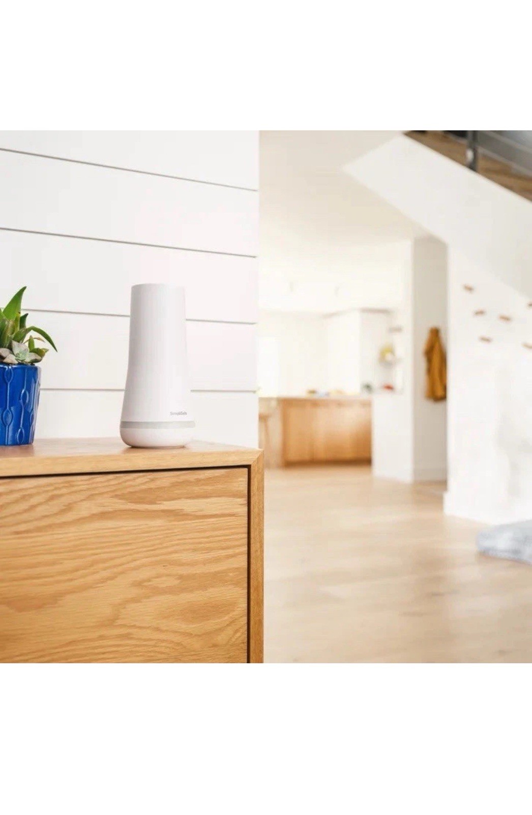 (BRAND NEW) 13-Piece SimpliSafe Security System with 2 Outdoor Camera Series 2