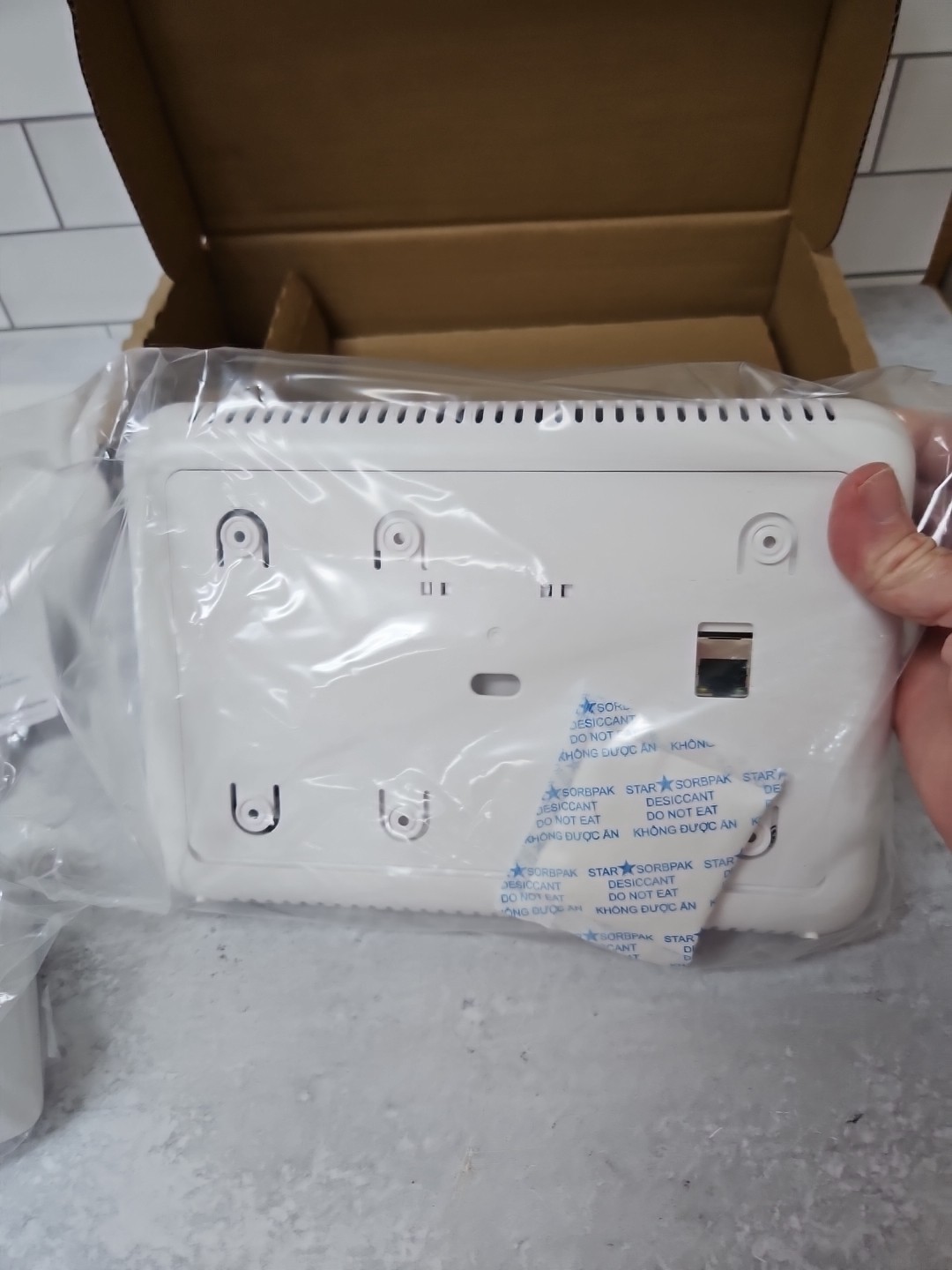 Vivint Smart Home Sky Control Panel Smart Hub VS-SH2000-C00 New Great Price!