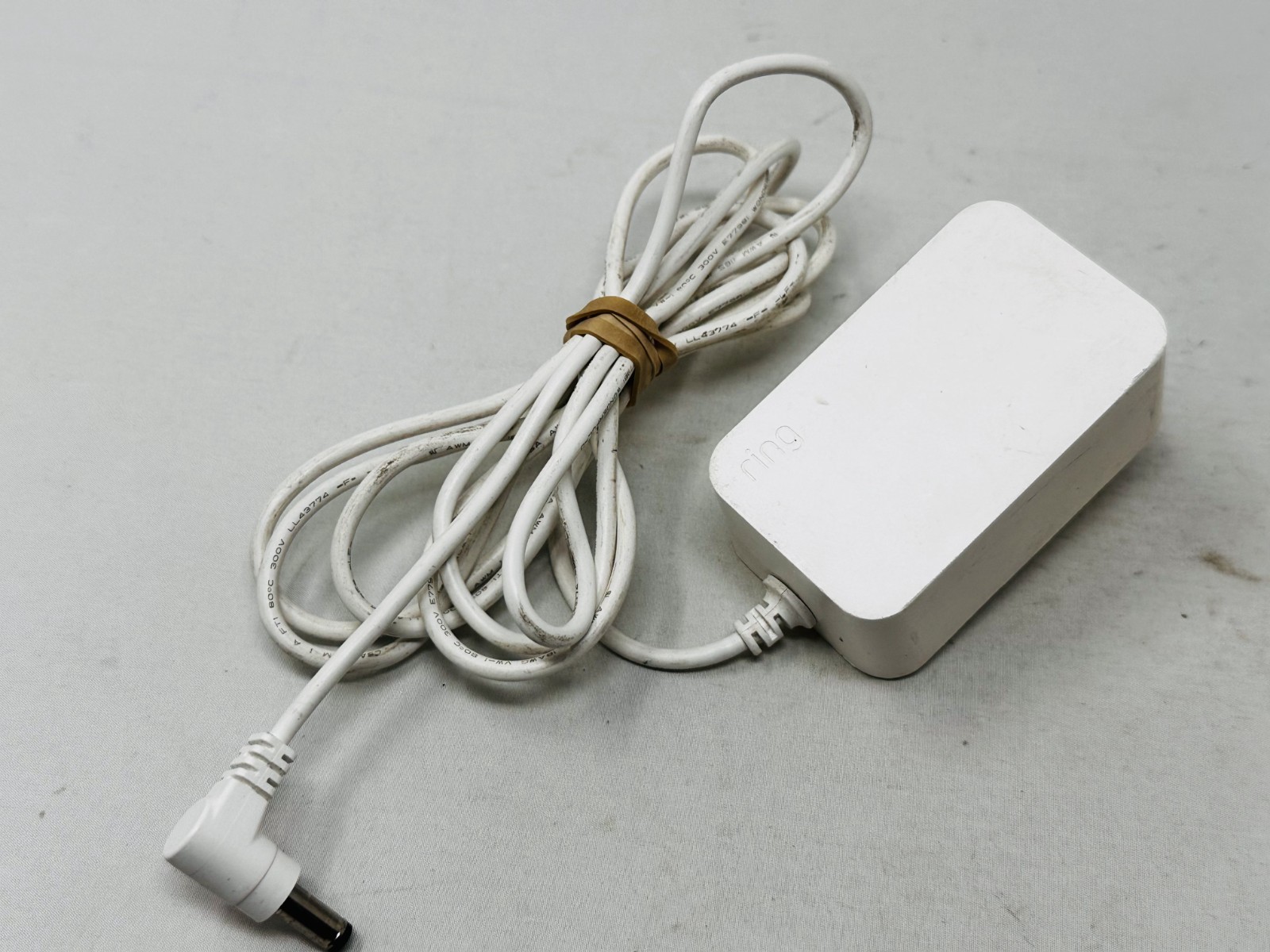 Ring Alarm Base Station 2nd Gen Z-Wave Plus Hub Model 4HB1U9-0EN0 w/ Power Adapt