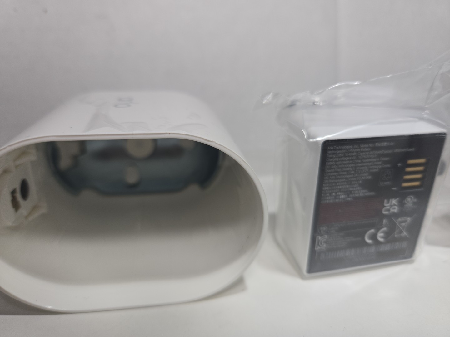New Arlo Security Camera Housing for Pro3/4/5s/Ultra and a New Battery A-4