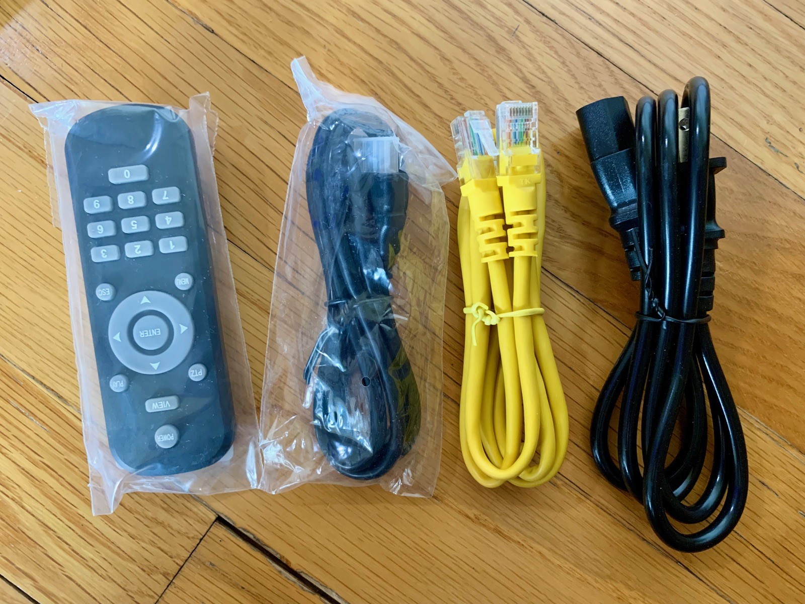 4K PoE Surveillance System, Dual Lens, Auto Tracking, PTZ, NV, DVR 1TB, 4 Camera
