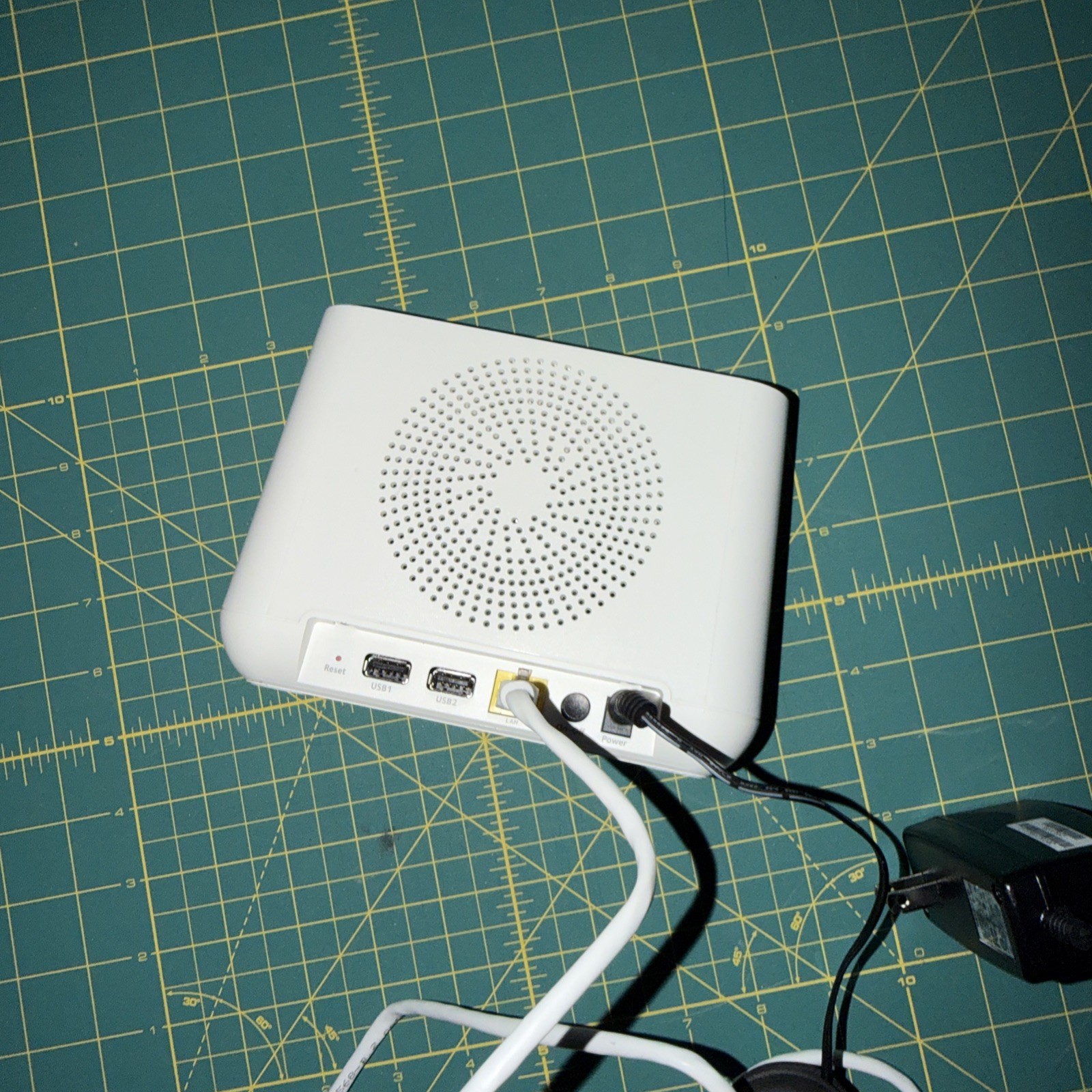 NetGear Arlo Pro VMB4000 Wireless Security Camera Base Station w/ Power Adapter