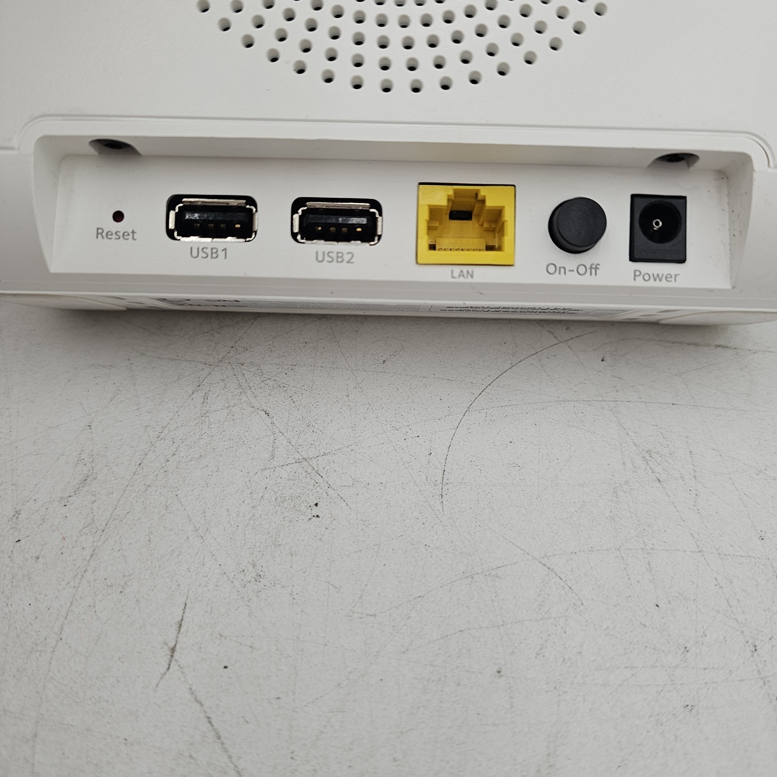 Netgear Arlo Pro VMB4000 Wireless Security Camera Base Station w/ AC Adapter