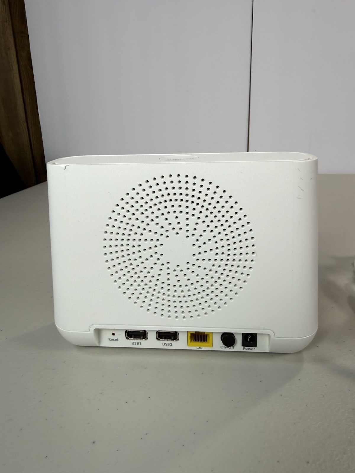 ARLO PRO BASE STATION VMB4000 – With Power Supply And Ethernet Cable