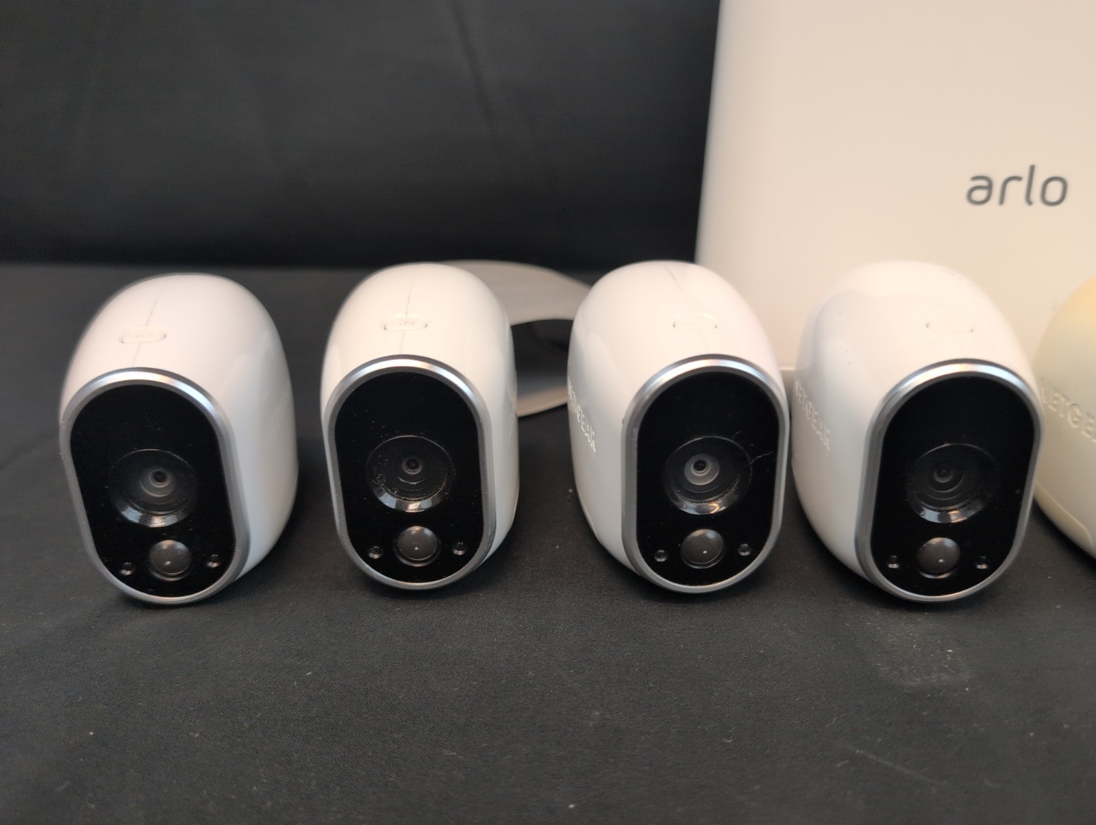 Arlo Base station and Camera’s (8) 1st Generation VMC3030 See description