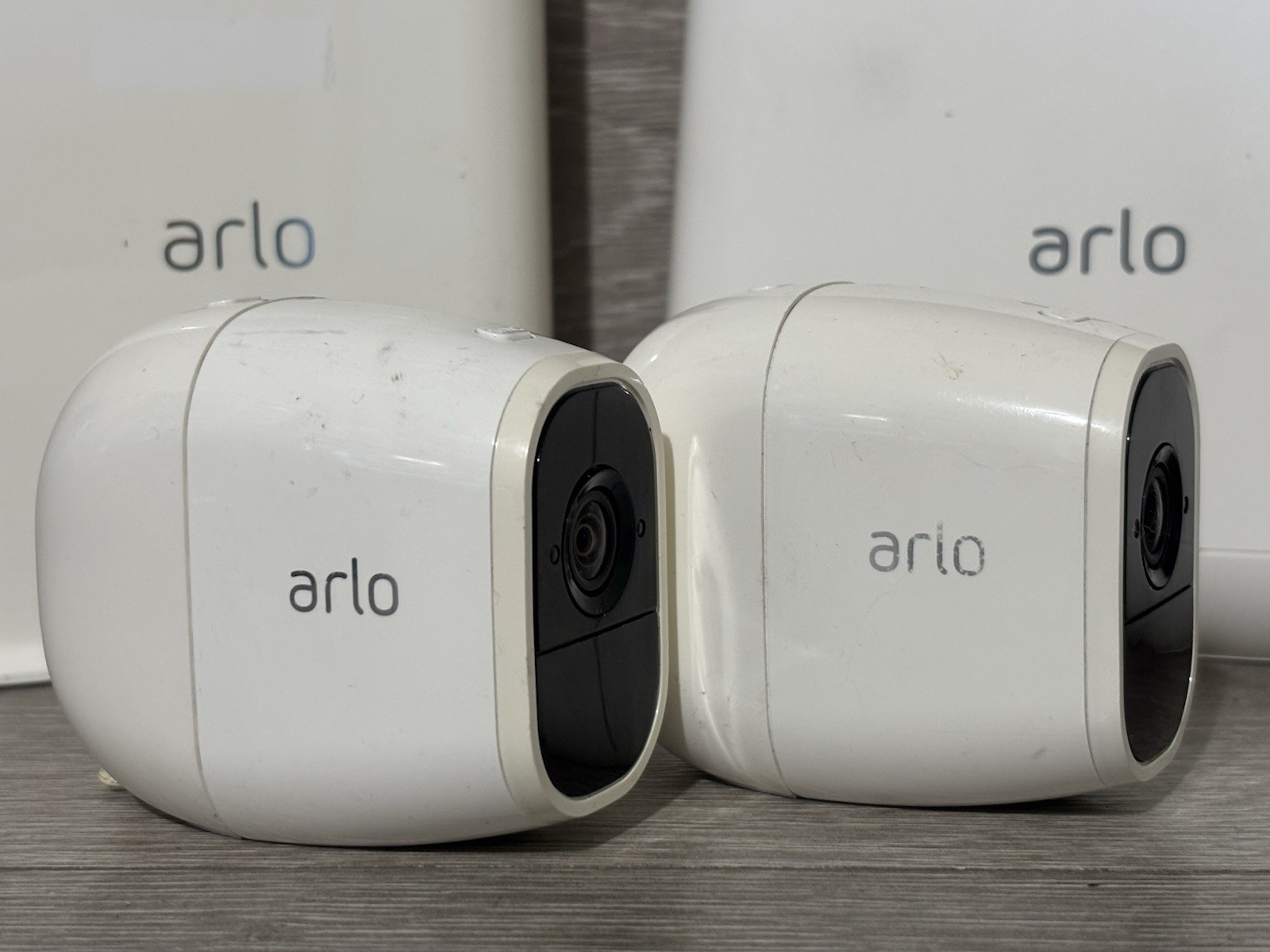 2x NETGEAR Arlo Base Stations VMB40000 VMB4540 and 2 VMC4030P Cameras – AS-IS