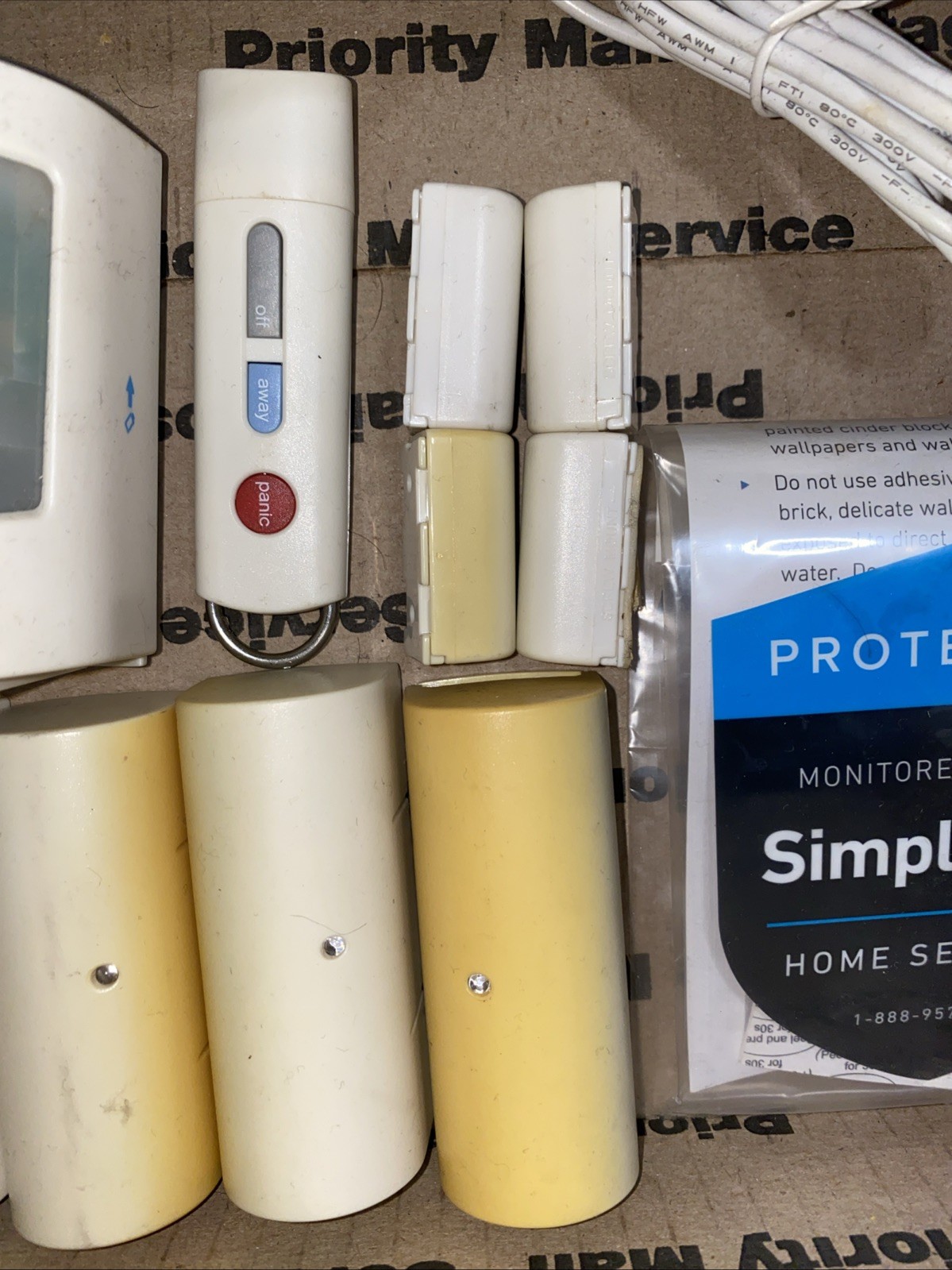 SimpliSafe 1st Generation Security Alarm System Bundle 12 Piece- See Description