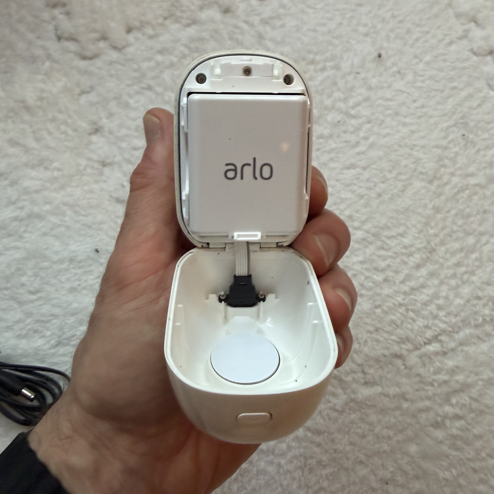 Netgear Arlo VMB3500 Base Station + Power Cable + 1 VMC3030 Wireless Camera HD