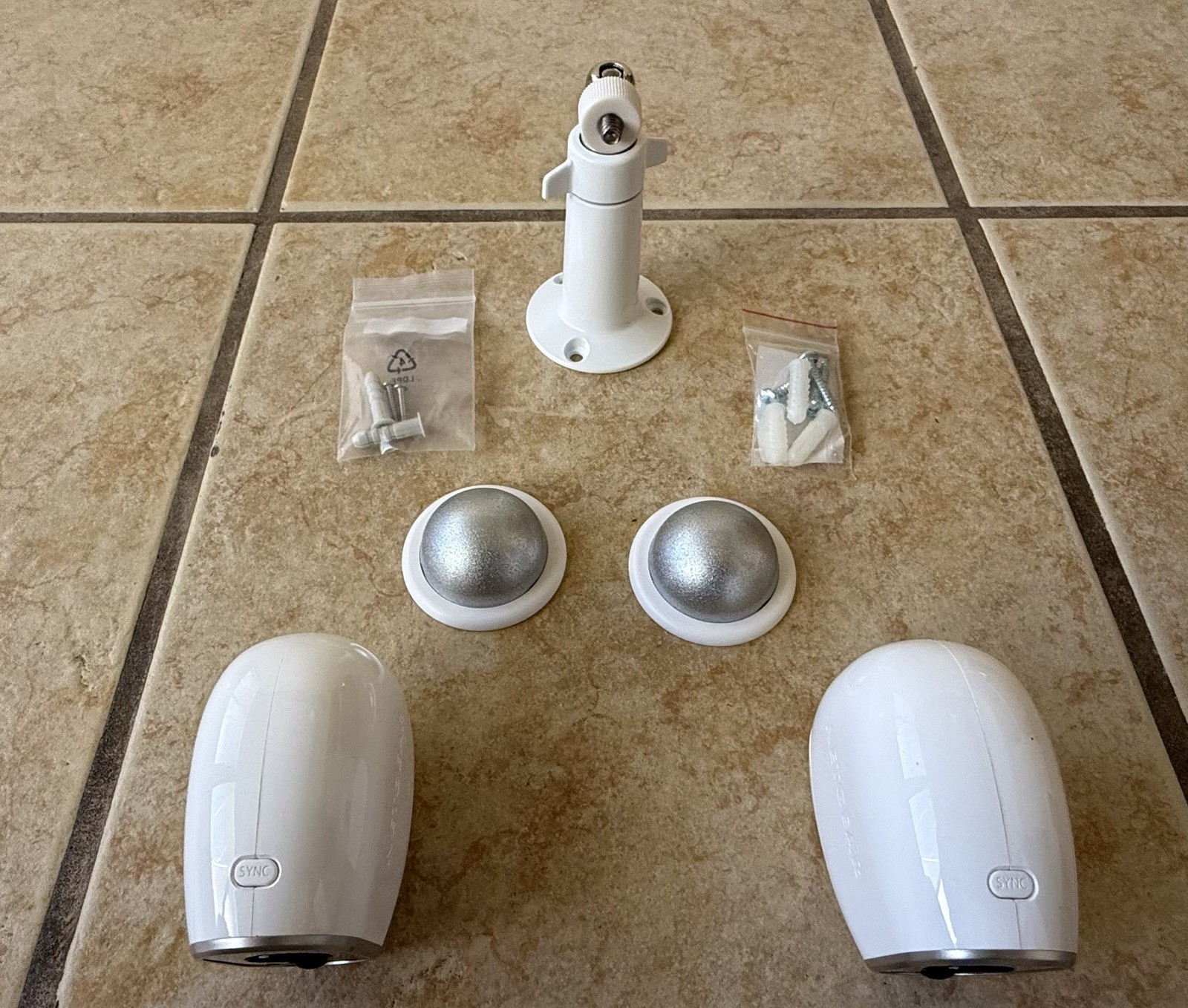 2 Netgear Arlo VMC3030 Indoor/Outdoor Security Cameras w/2 Magnet Mount & Wall