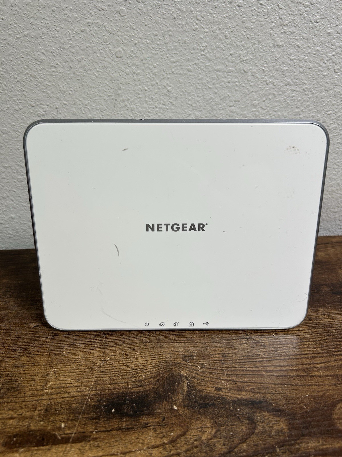 Netgear SecurityBaseStation Wireless Wi-Fi Router VMB3000 Hub UNIT ONLY
