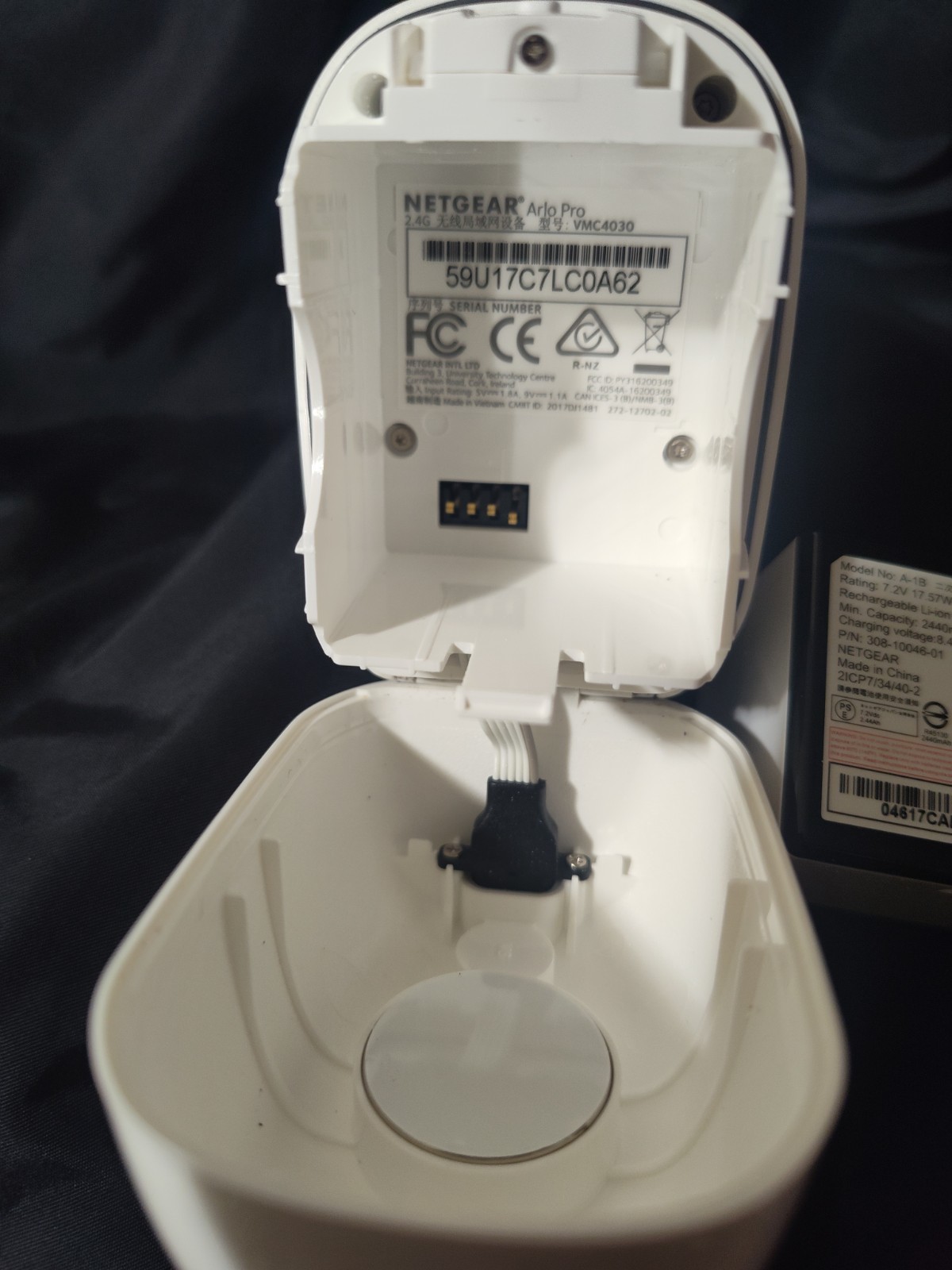 Arlo Pro VMB4000 Security Base Station W/Power Cord& 2 Camera’s VMC4030P VMC4030