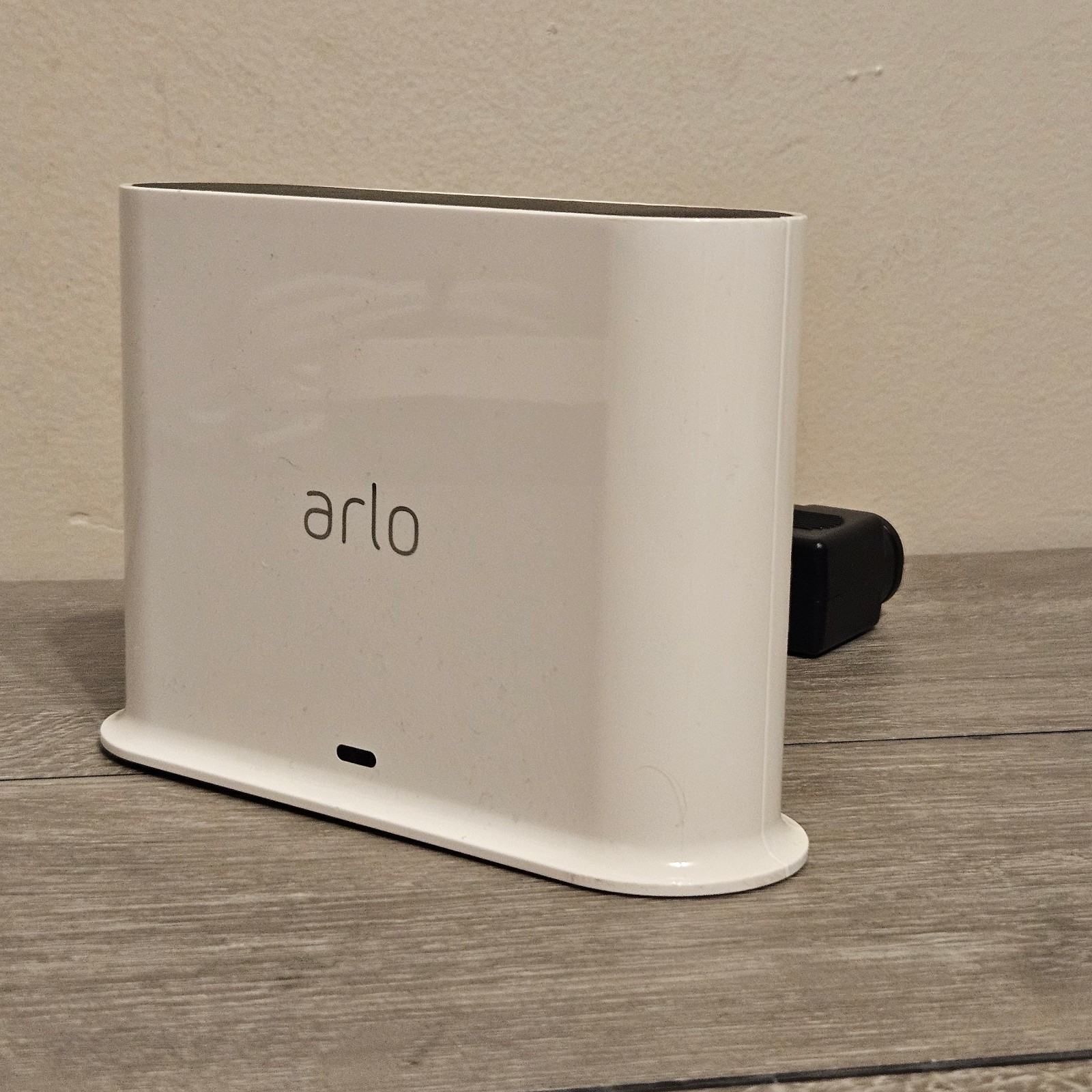 Netgear Arlo Pro VMB4500 Wireless Security Camera Base Station w/ AC Adapter