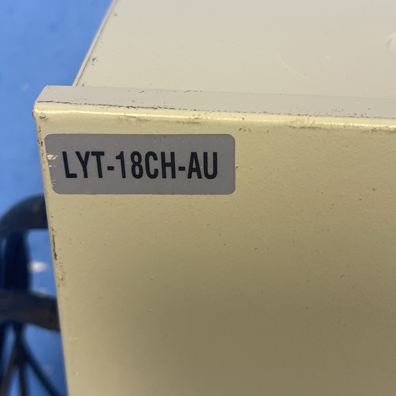 LYT-18CH-AU 8 CH Port 12V POWER SUPPLY PB20A18D0