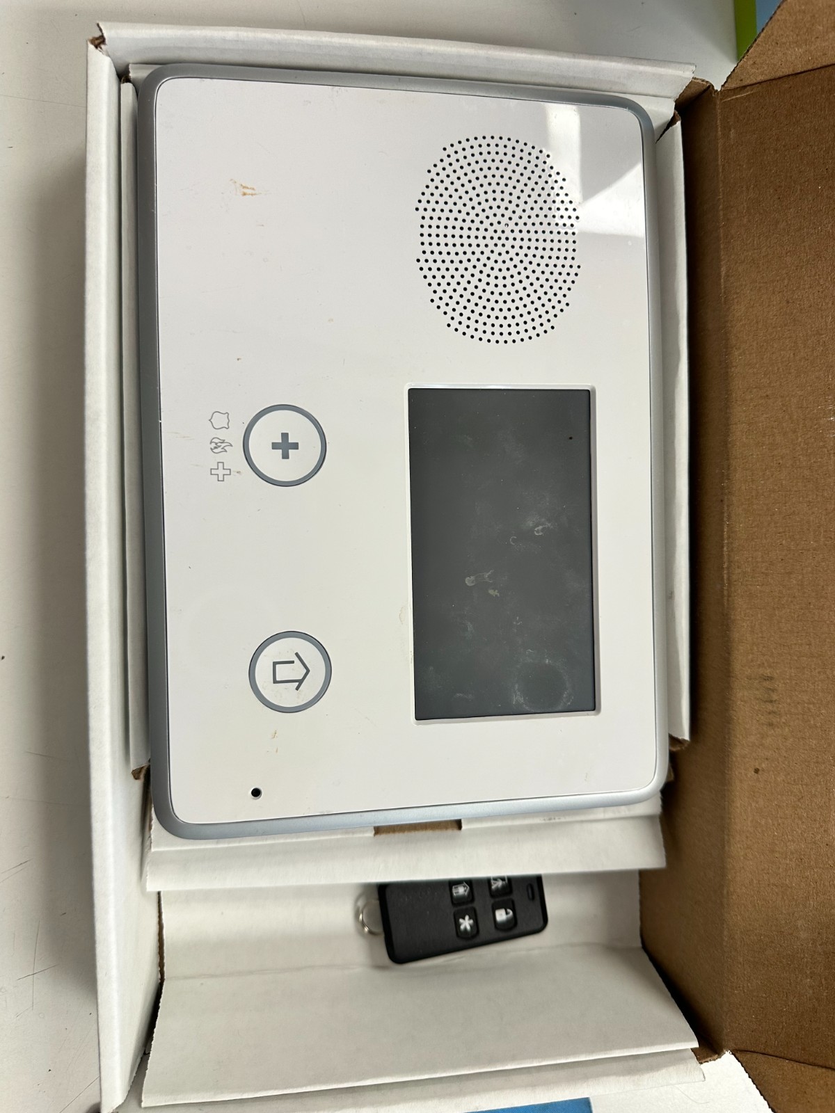 2GIG TECHNOLOGIES MODEL 2GIG-GCX Remote and Power cord