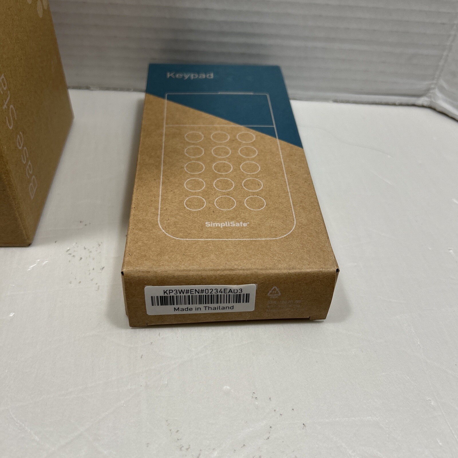 SimpliSafe BS3W Base Station Home Security Alarm in White and Keypad KP3W