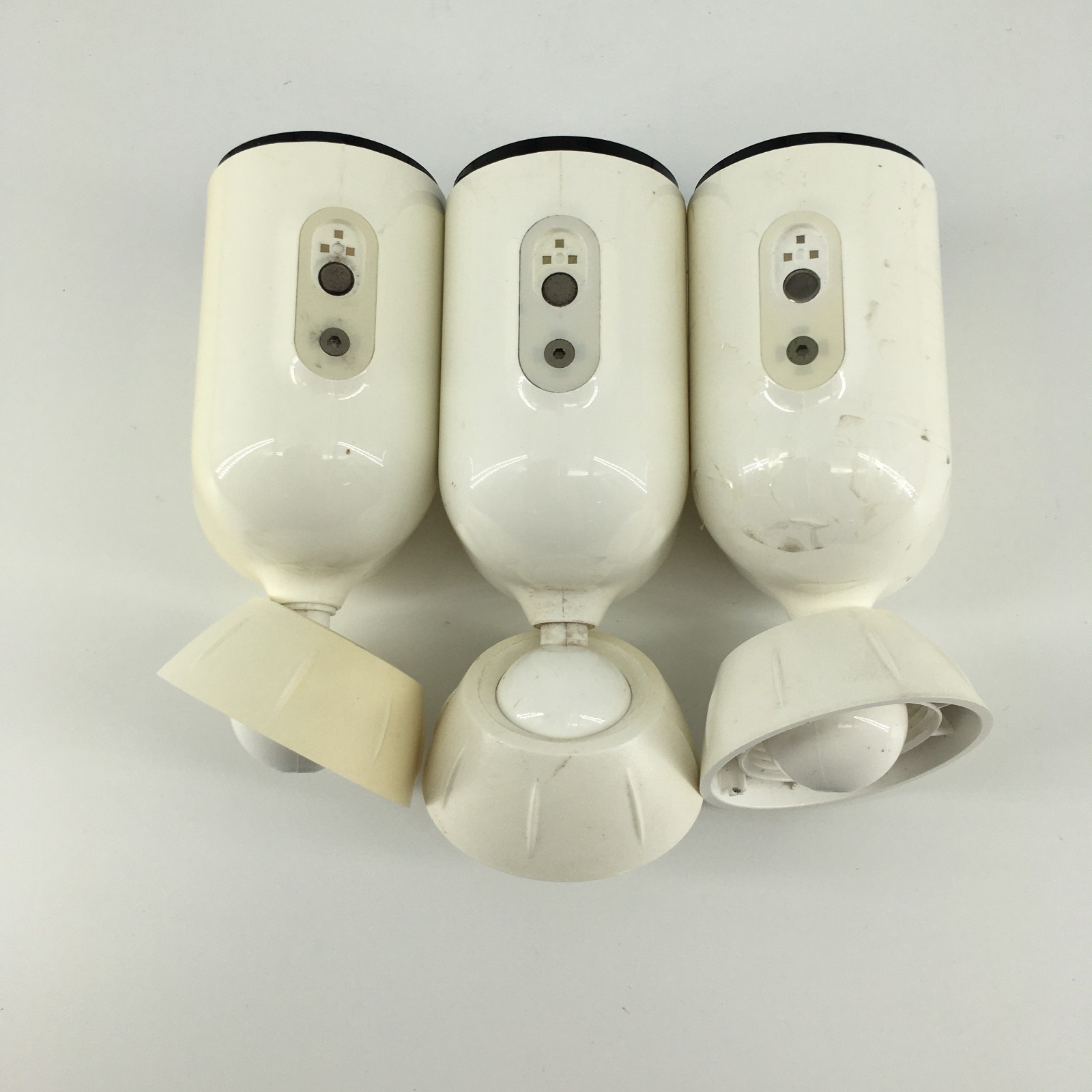 Arlo Pro 4 VMC4041P Spotlight Indoor/Outdoor Camera White READ! (Set of 3)