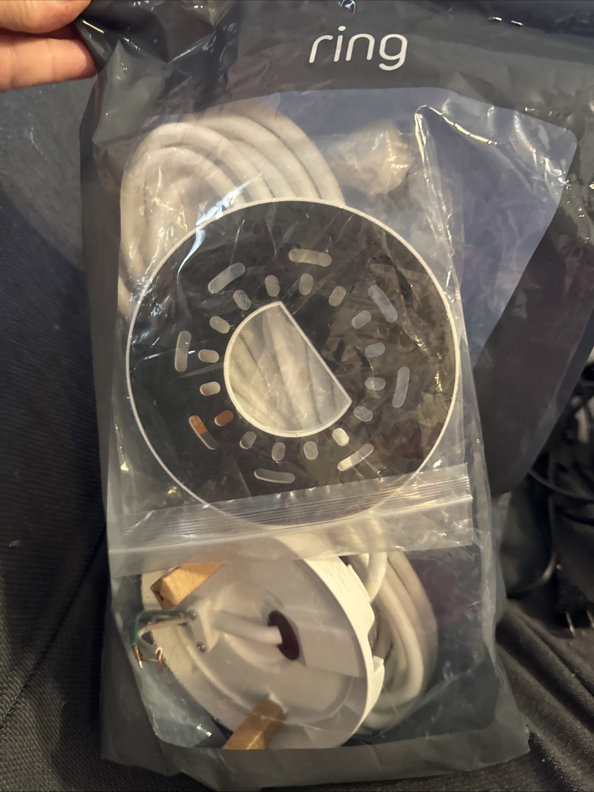 New Ring Plug-In Mount for Floodlight Cams – White US