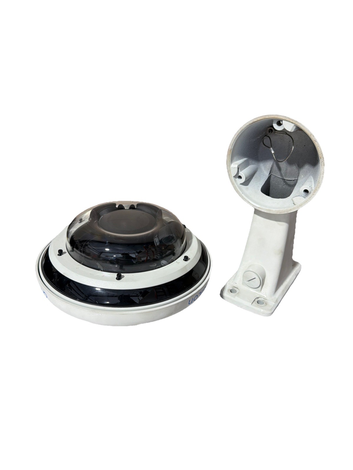 Avigilon 15 MP H4 Multisensor WDR Camera (15C-H4A-3MH-270) Pendant w/ Mount
