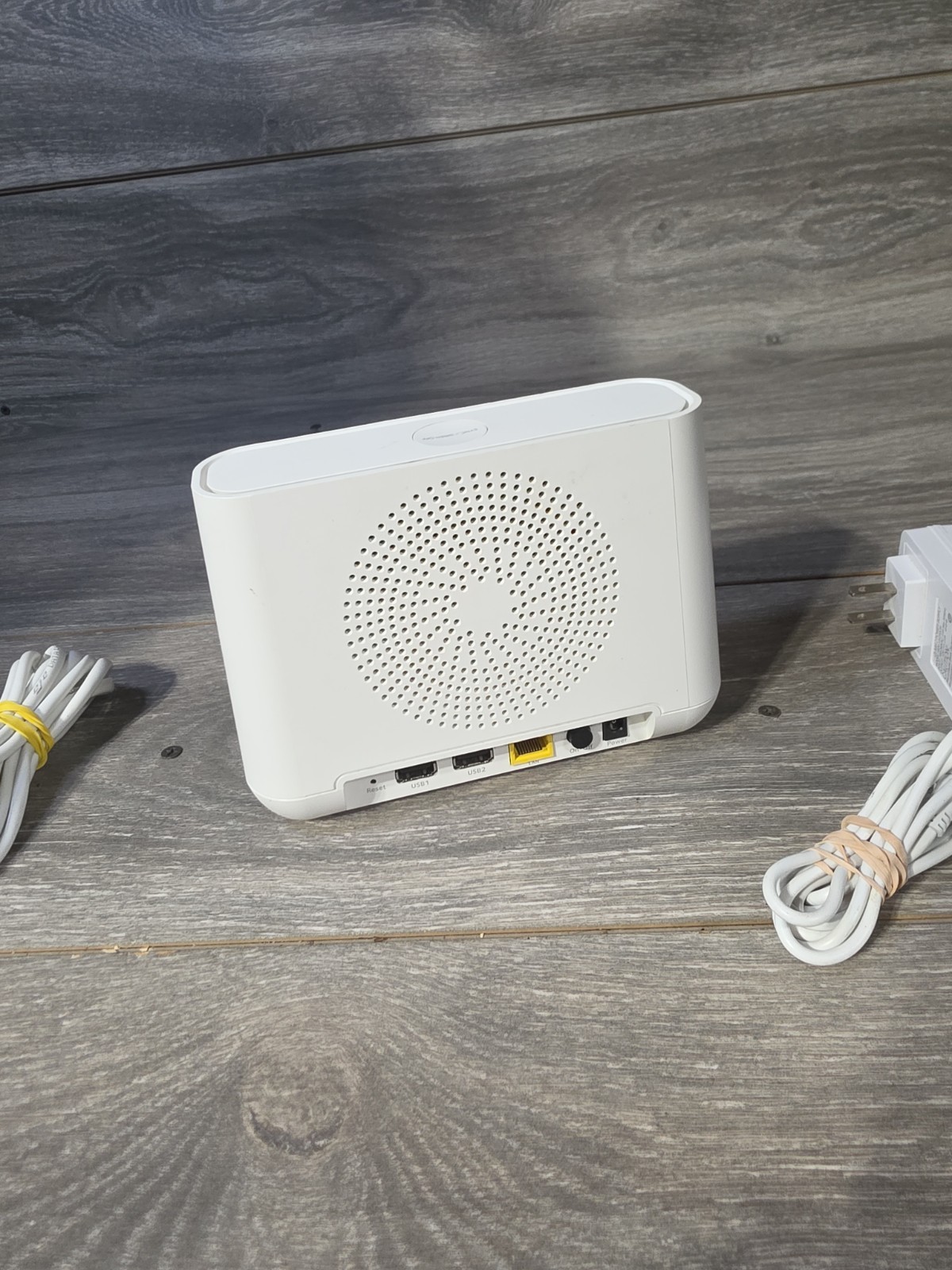NetGear Arlo Pro VMB4000 Wireless Security Camera Base Station w/ Power Adapter