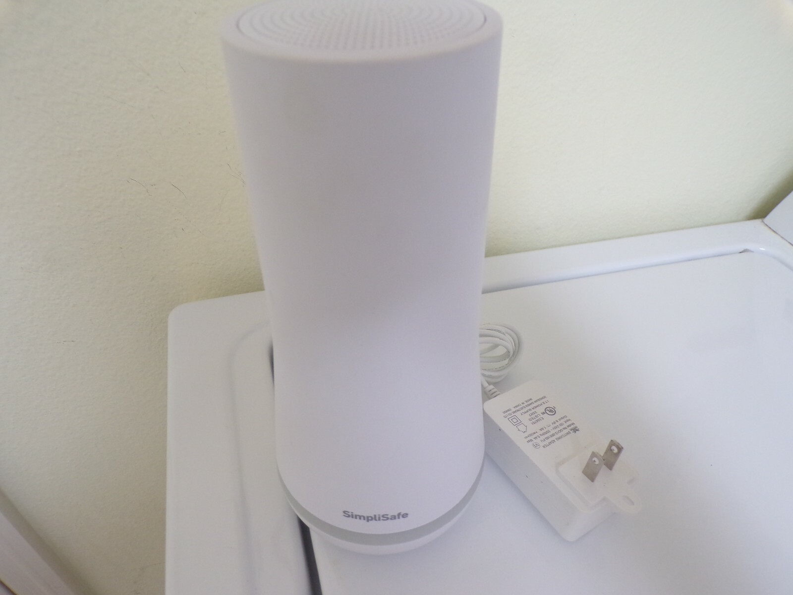 SimpliSafe Base Station SSBS3 Gen3 NIB