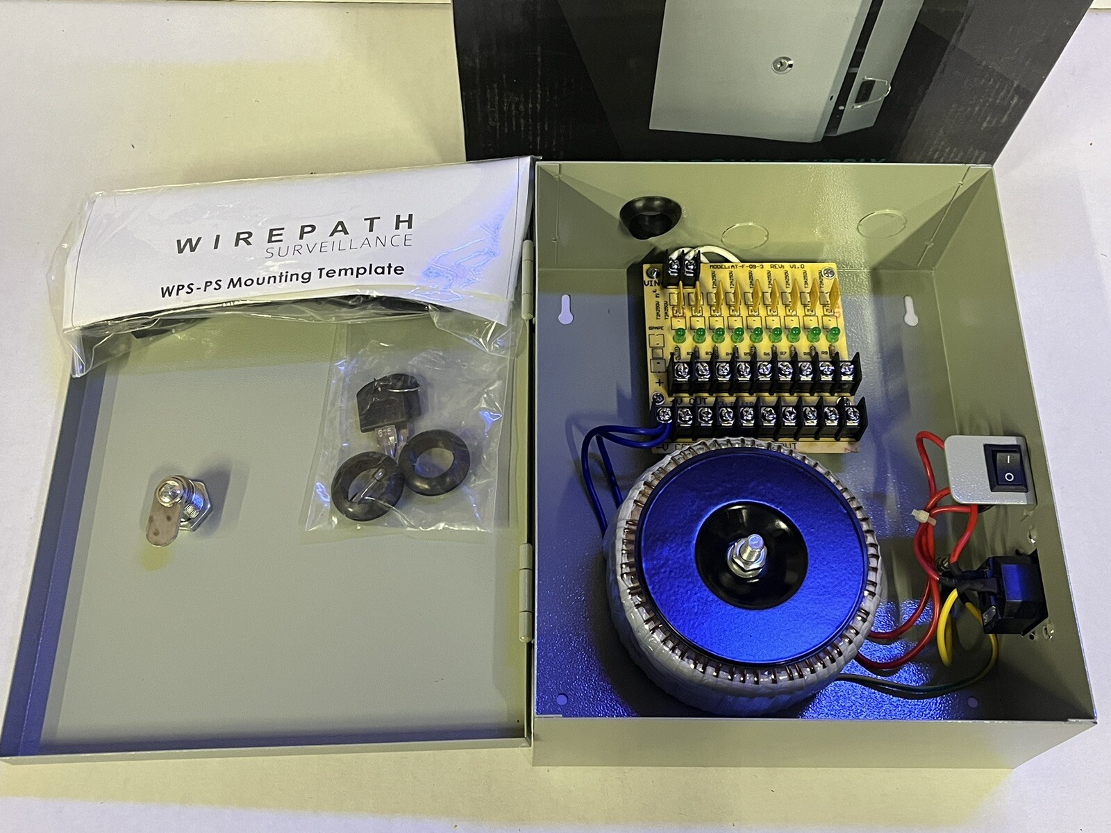 New In Original Box Wire Path Surveillance 9 Output Power Supply **Never Used**