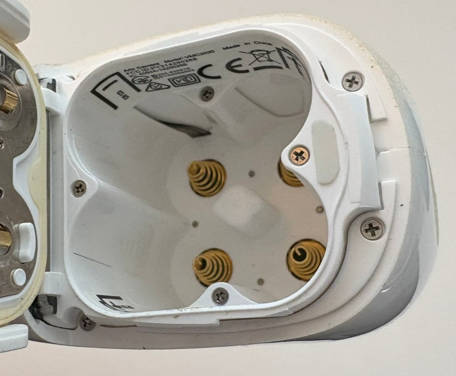 Netgear – Arlo Camera Model VMC3030 Camera Only (Scuffs)