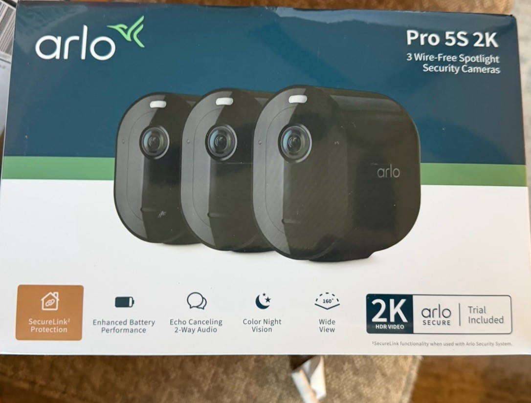 Arlo Pro 5S 2K Wireless 3 Camera Security Kit w/Dual Band WiFi 2 way Audio Black