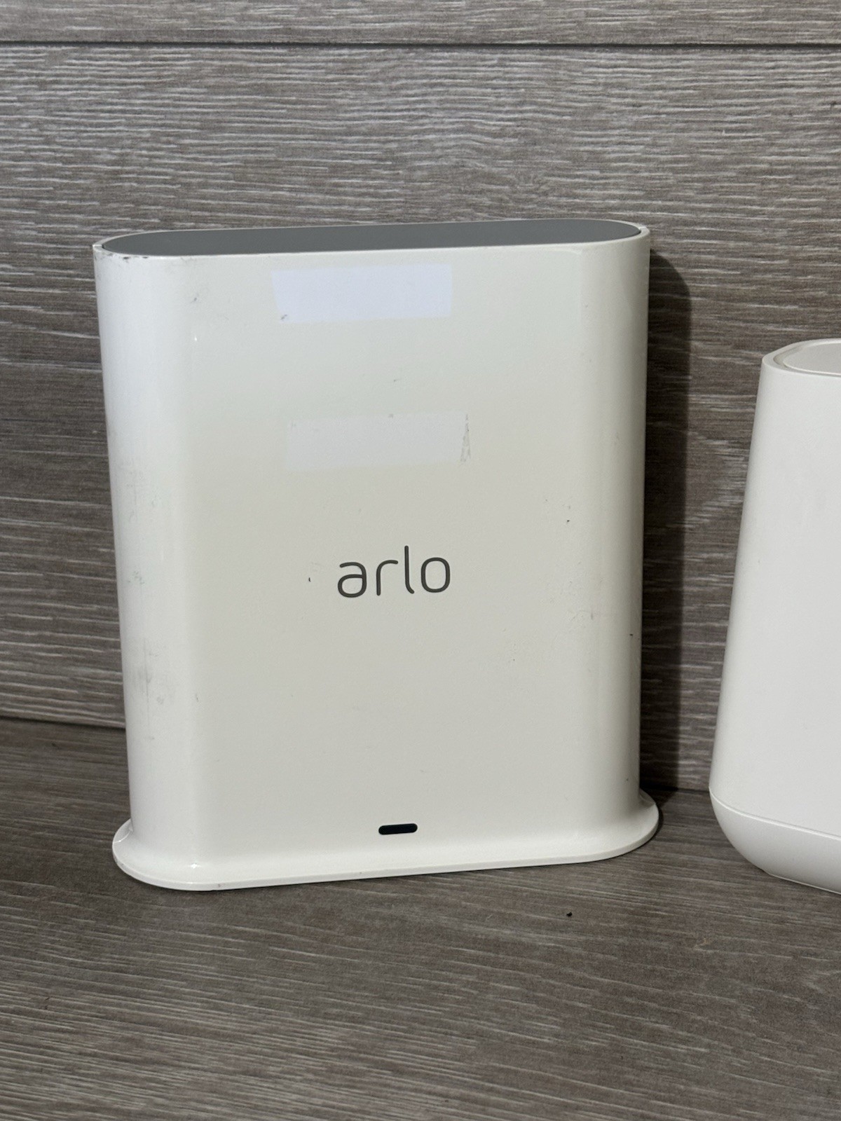 2x NETGEAR Arlo Base Stations VMB40000 VMB4540 and 2 VMC4030P Cameras – AS-IS