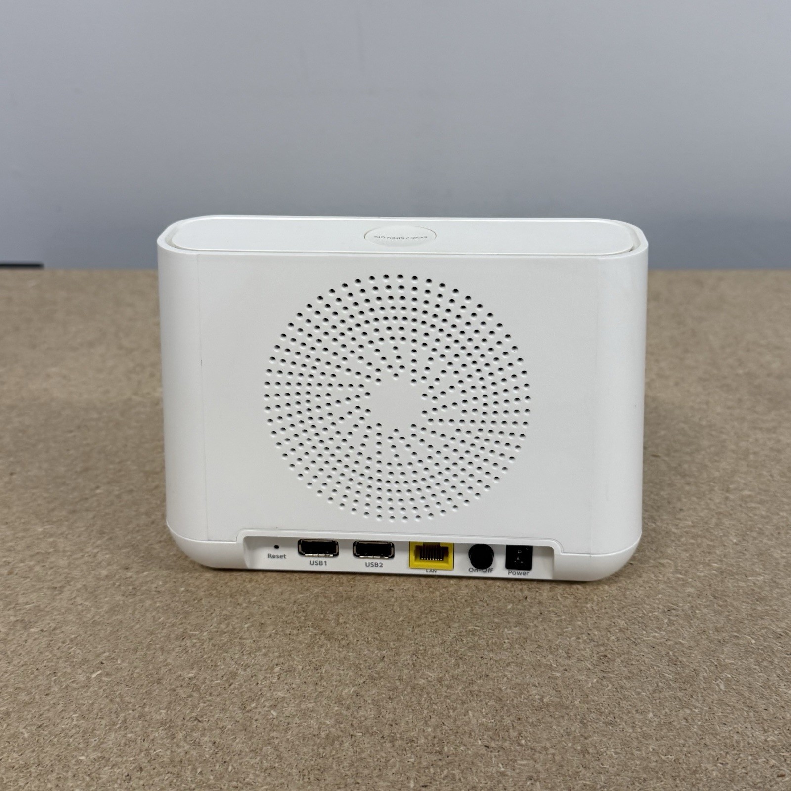 Netgear VMB4000 Arlo Pro Smart Security Base Station Hub No Power Supply