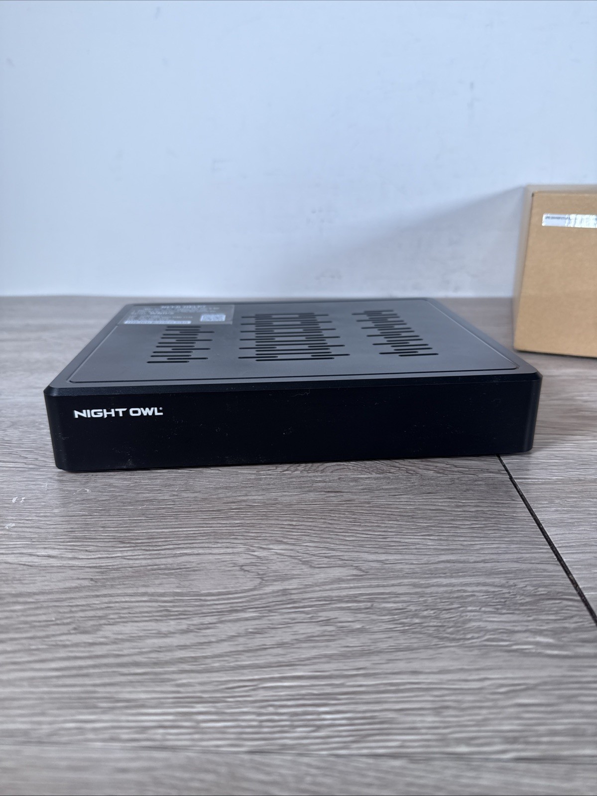 Night Owl 10 Channel 4K Wi-Fi 1TB Hard Drive 4 Wireless Cameras Battery Powered